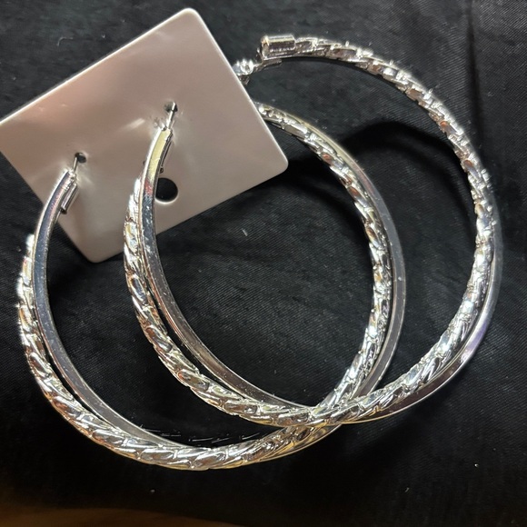 Jewelry - Elegant big Silver Hoop Earrings